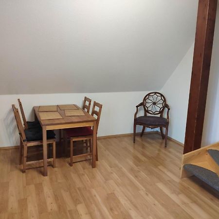 Ferienwohnung Mit 123Qm Fuer 8 Personen Mit Sehr Grossem Garten, Einfache Innen-Ausstattung Lipsia Esterno foto