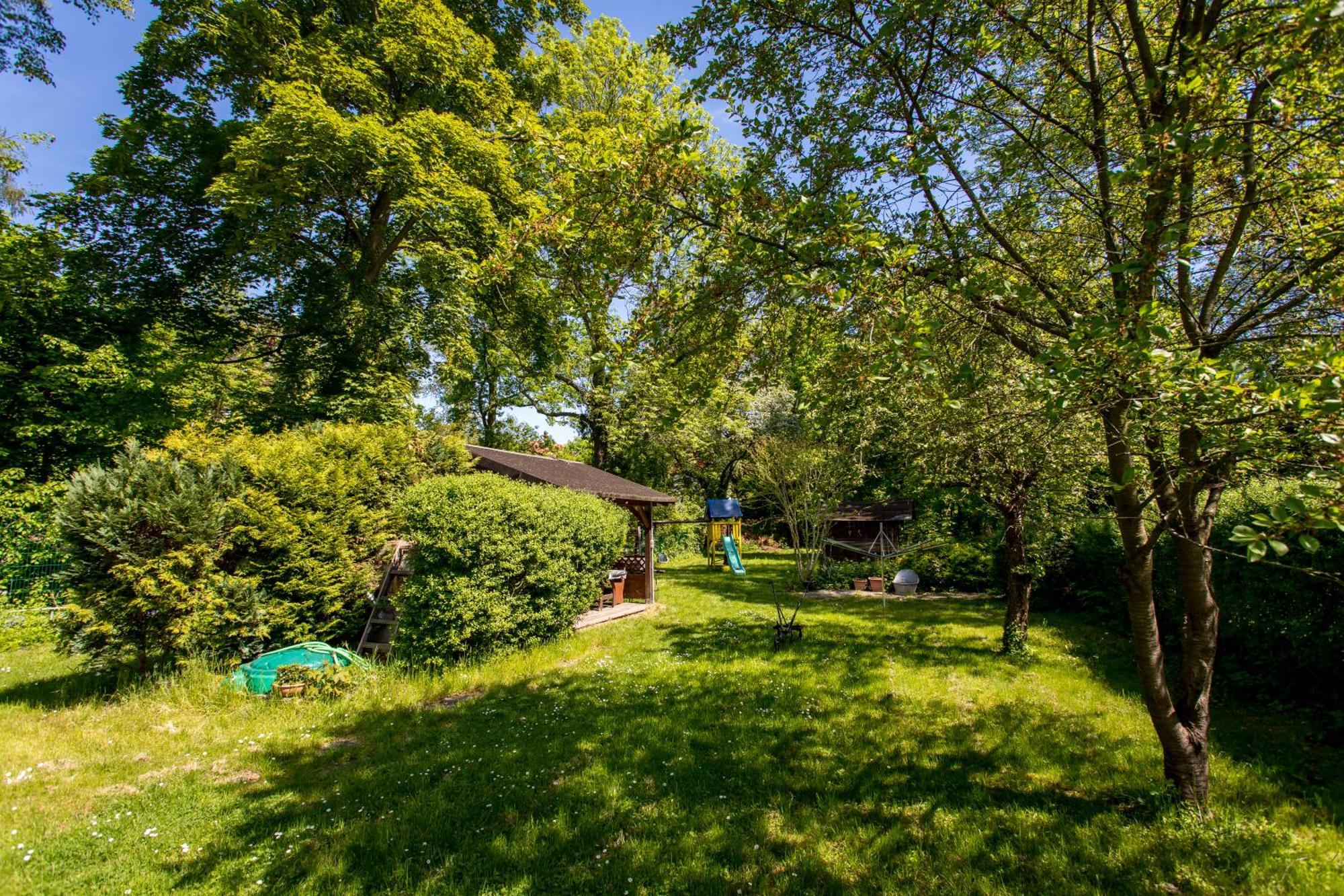 Ferienwohnung Mit 123Qm Fuer 8 Personen Mit Sehr Grossem Garten, Einfache Innen-Ausstattung Lipsia Esterno foto